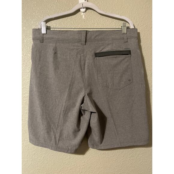 izod mens stretch shorts size 34 - Picture 4 of 8